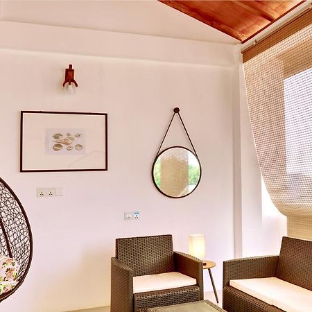 Hotel Island Ambience à Maafushi Extérieur photo