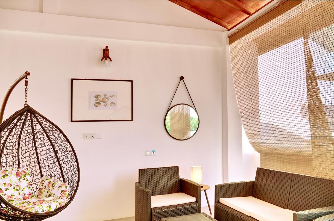 Hotel Island Ambience à Maafushi Extérieur photo