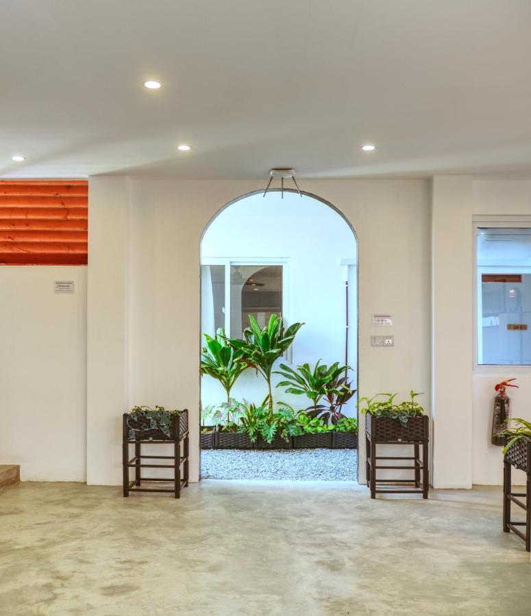 Hotel Island Ambience à Maafushi Extérieur photo