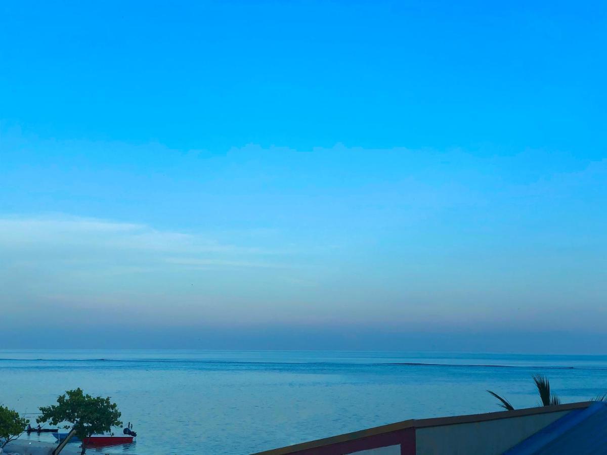 Hotel Island Ambience à Maafushi Extérieur photo
